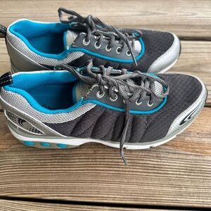 Therafit Gray and Blue Athletic Shoes